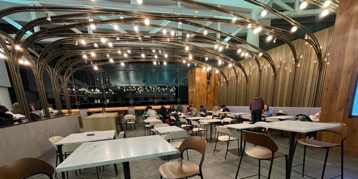 SEA Amex Lounge wideshot
