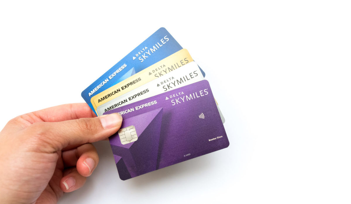 What Benefits Do Delta SkyMiles Authorized User Cards Get?