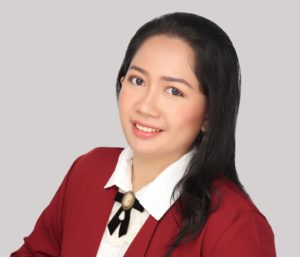 roxanne tronco headshot