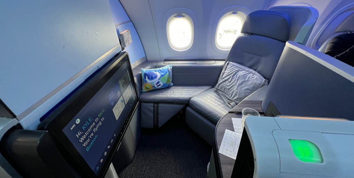 Is the JetBlue Mint Studio Worth the Upgrade?