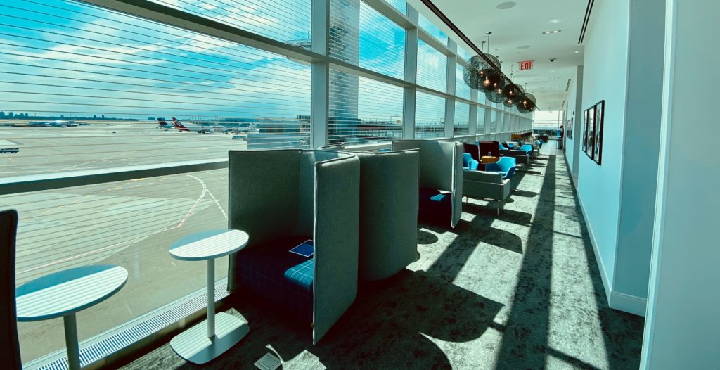 Premium Card Showdown: Venture X, Amex Platinum or Sapphire Reserve? 10 JFK centurion airport lounge access