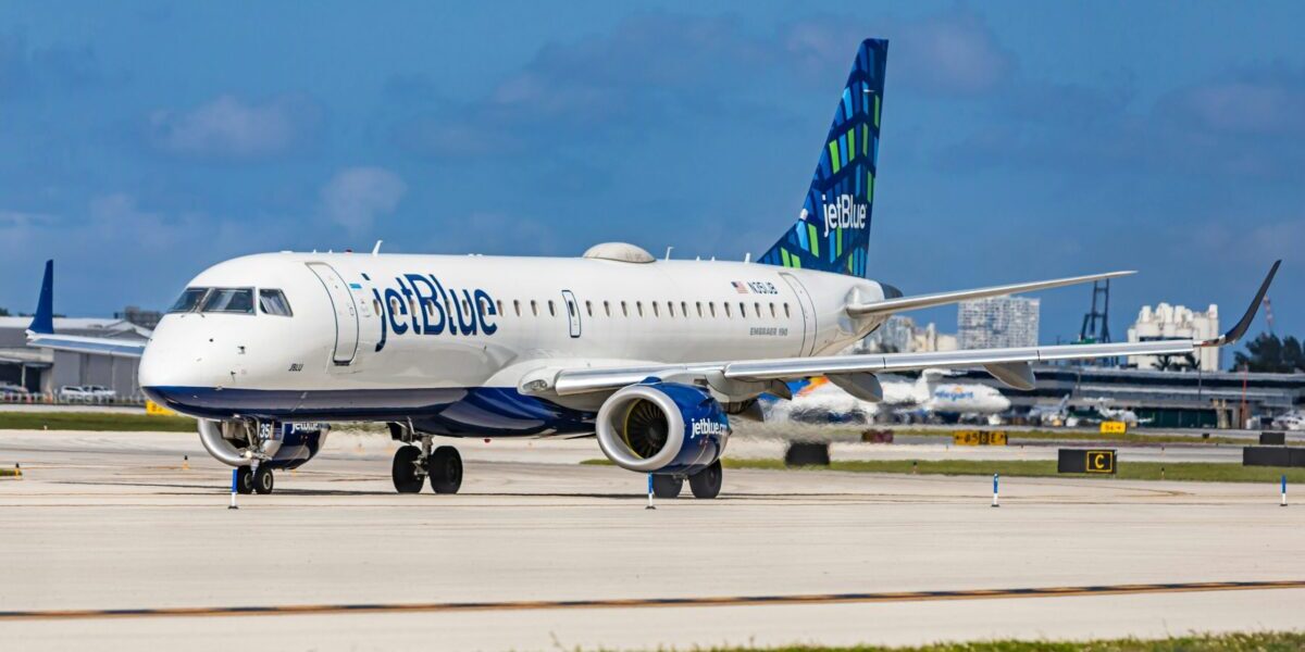 Gross: JetBlue Hikes Bag Fees, Introduces Peak & Off-Peak Pricing